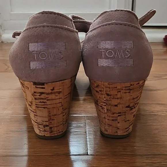 🎉HP🎉 Toms Platform Wedges - Picture 5 of 7